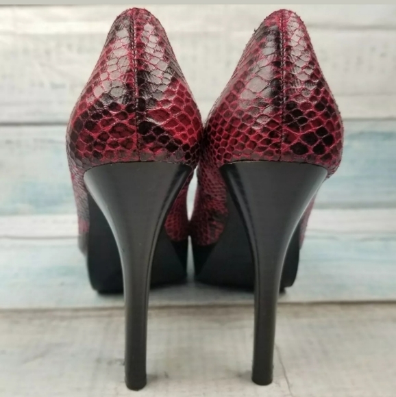 Sofia Vergara Red Isabel Snake Print Platform Heel - Picture 6 of 6